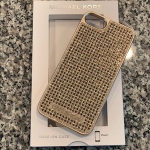 Michael Kors iPhone 7 snap on case